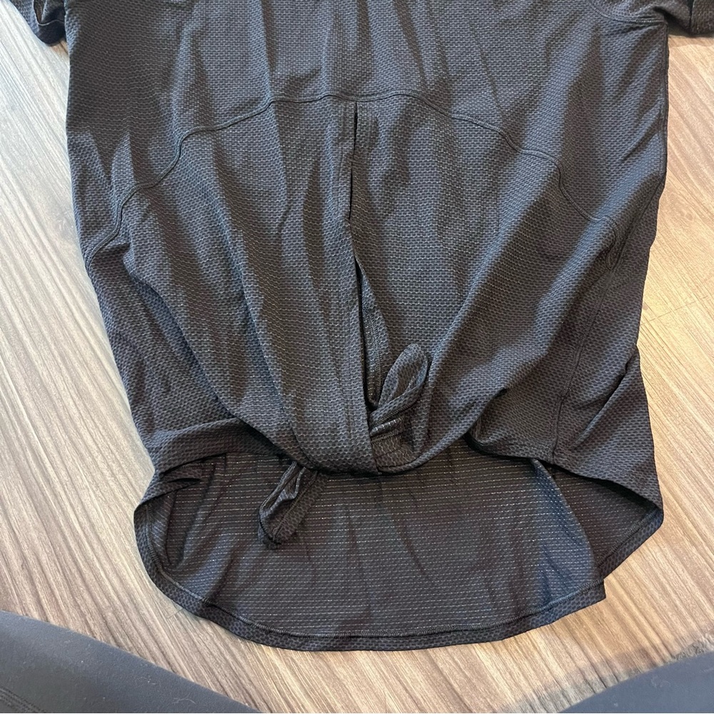 Lululemon Tie TShirt - Picture 4 of 5